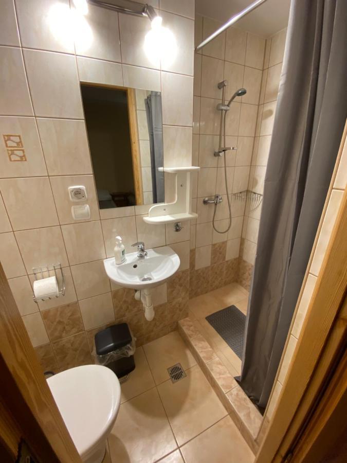 Pokoje Goscinne Maja Białka Esterno foto